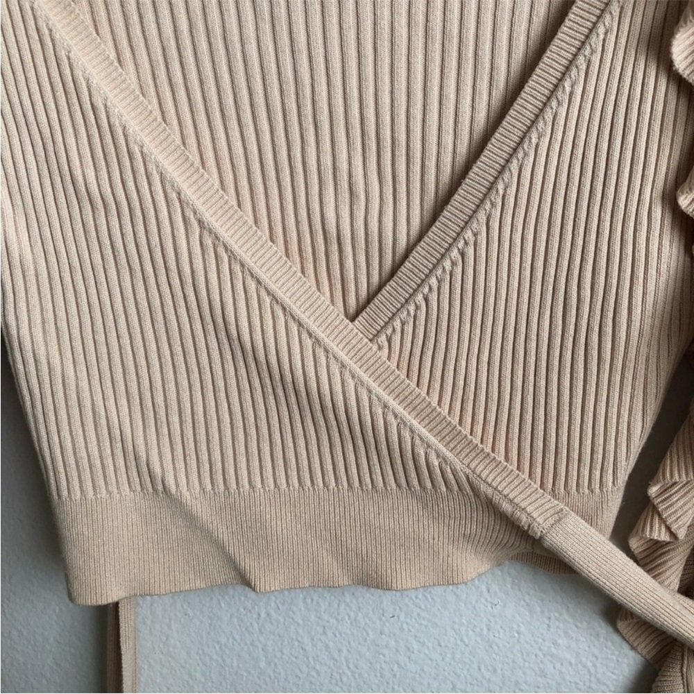 Tularosa Ruffle Wrap Cardi Top - Picture 8 of 16